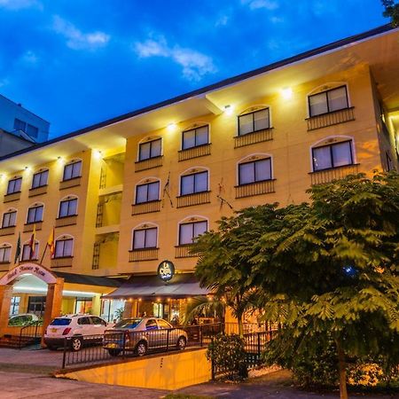 Hotel Pinares Plaza Pereira Exterior photo