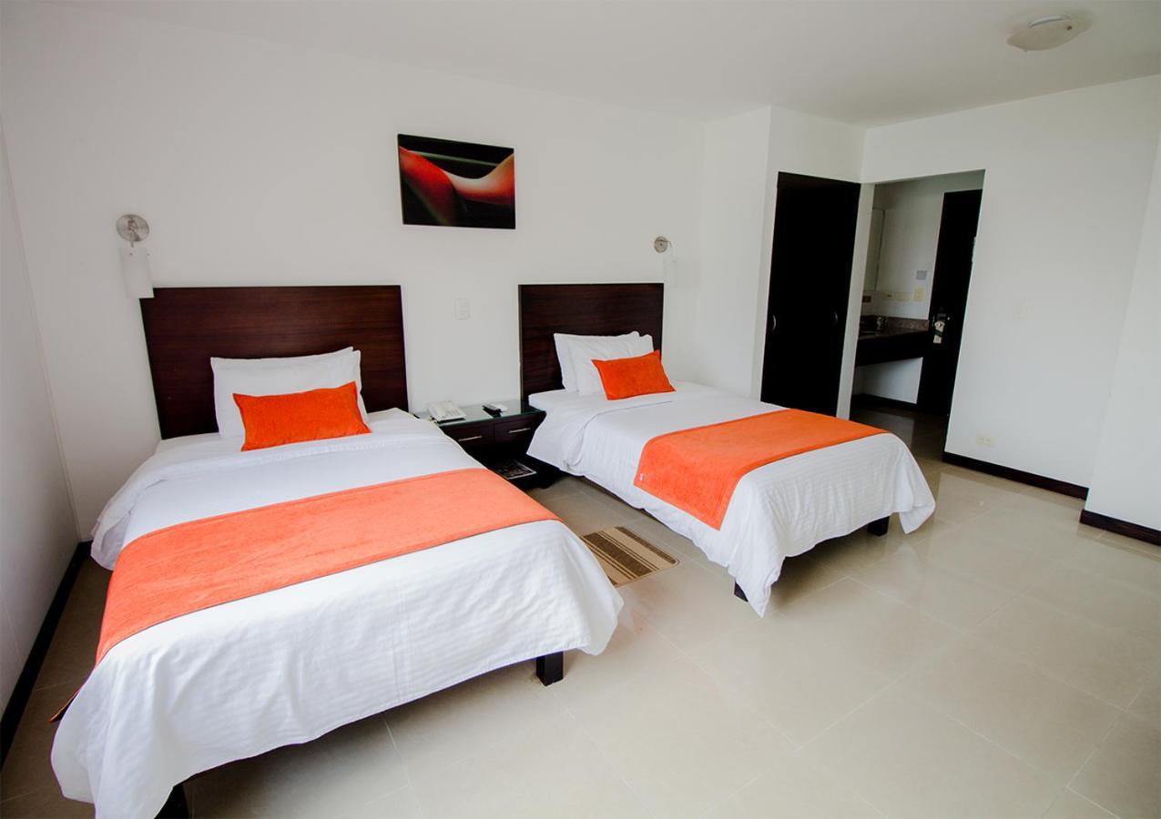 Hotel Pinares Plaza Pereira Exterior photo