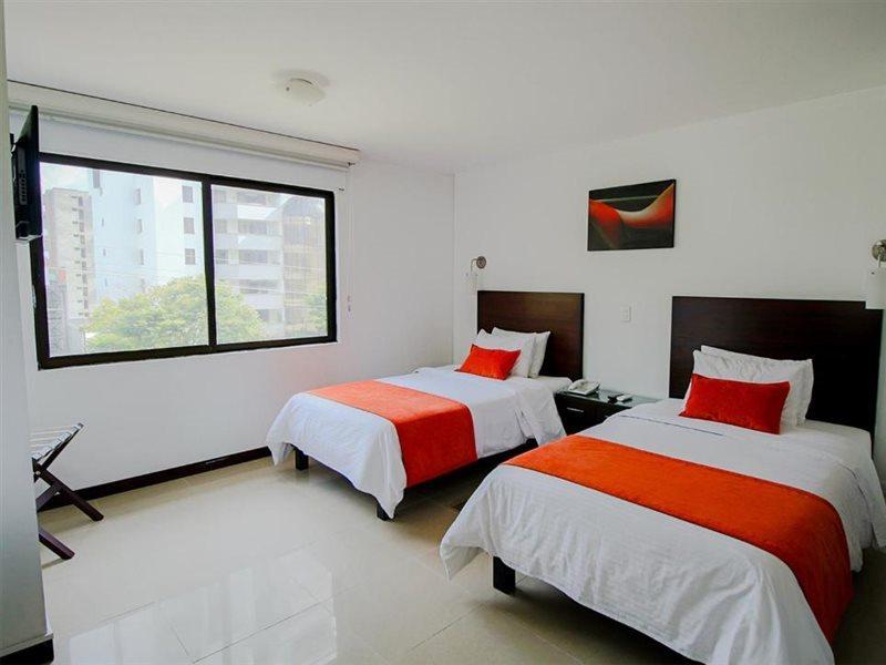 Hotel Pinares Plaza Pereira Exterior photo