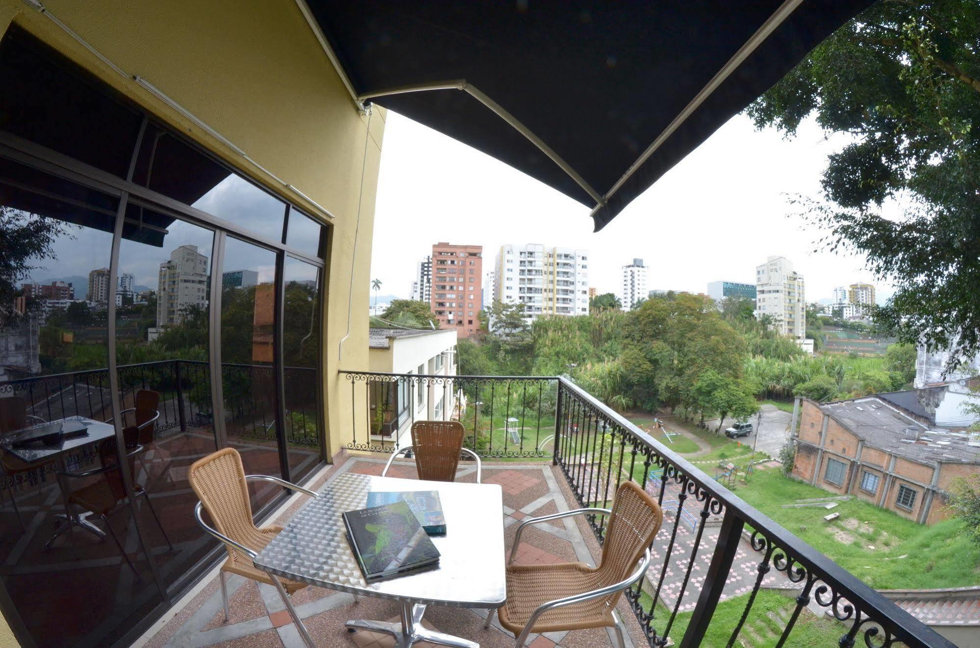 Hotel Pinares Plaza Pereira Exterior photo